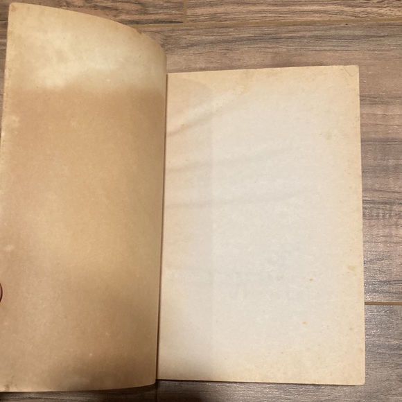 On the Banks of Plum Creek ~ Laura Ingalls Wilder ~ paperback 1953 - Picture 4 of 7